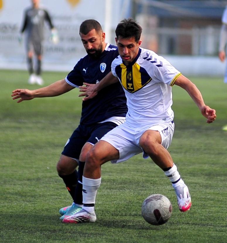 BEYLİKDÜZÜSPOR ZİRVEYİ SEVDİ: 4-1